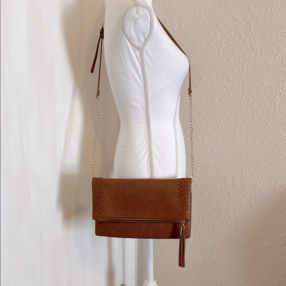 Crossbody with Gold Chain